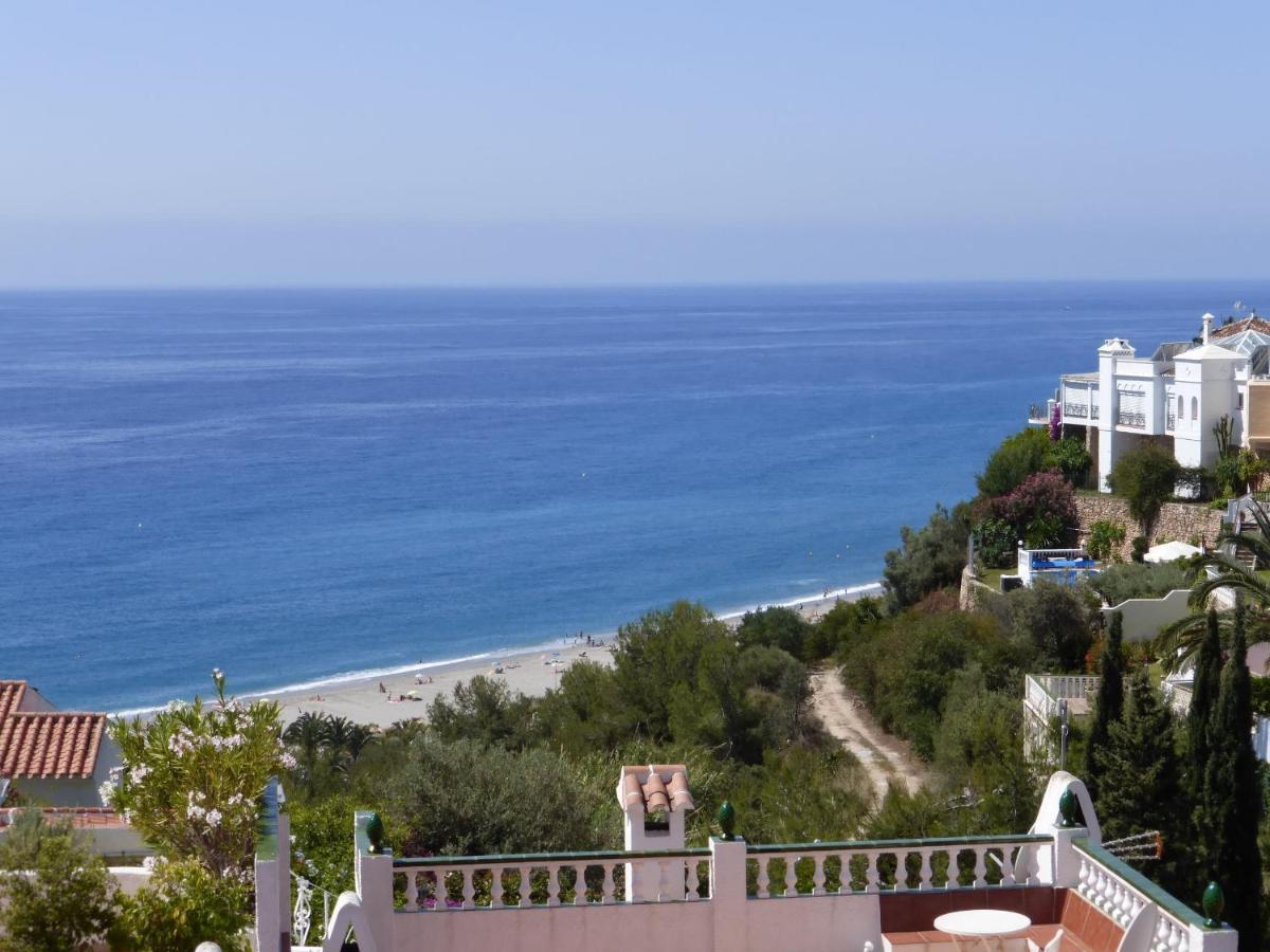 Villa Pueblo Chimenea à Nerja Extérieur photo